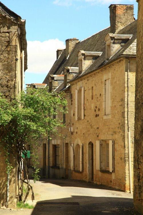 Petite Maison En Pierre Au Coeur Du Perigord Noir Proche De Sarlat Et Rocamadour Salignac Eyvigues Kültér fotó