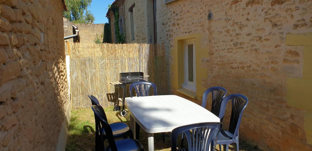 Petite Maison En Pierre Au Coeur Du Perigord Noir Proche De Sarlat Et Rocamadour Salignac Eyvigues Kültér fotó