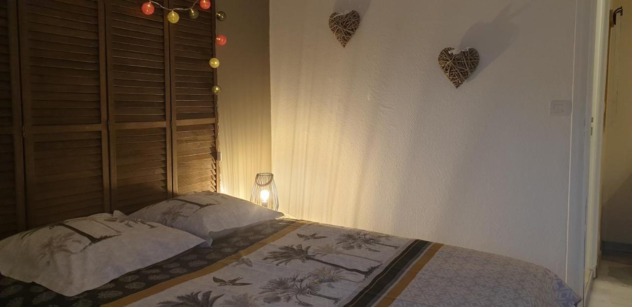 Petite Maison En Pierre Au Coeur Du Perigord Noir Proche De Sarlat Et Rocamadour Salignac Eyvigues Kültér fotó